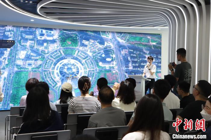 數(shù)字地球技術(shù)應(yīng)用講解?！≈锌菩菆D供圖