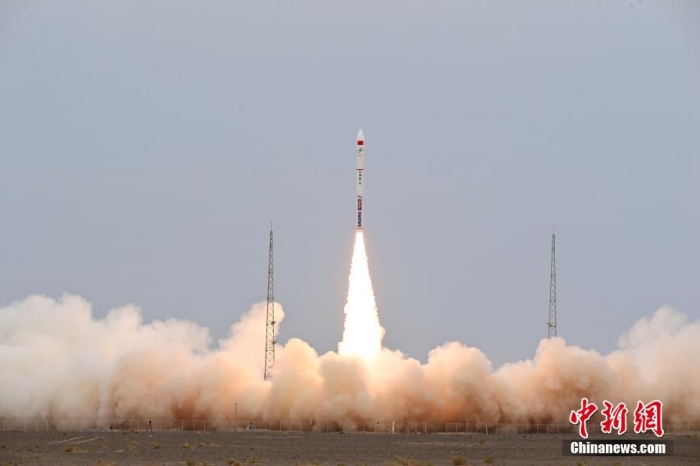 北京時(shí)間2023年8月10日12時(shí)03分，谷神星一號遙七運(yùn)載火箭在我國酒泉衛(wèi)星發(fā)射中心成功發(fā)射升空，將搭載的西光壹號01星等7顆衛(wèi)星順利送入預(yù)定軌道，發(fā)射任務(wù)獲得圓滿成功。此次任務(wù)是谷神星一號運(yùn)載火箭第7次飛行。汪江波 攝