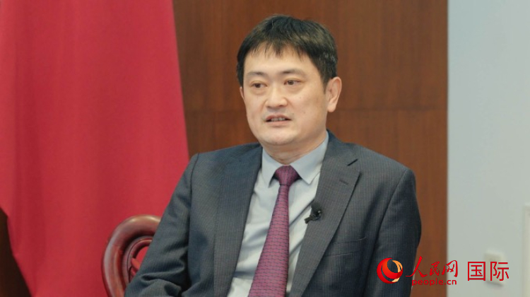 中國駐阿根廷使館代辦孫怡接受人民網(wǎng)專訪。人民網(wǎng)記者 張若涵攝