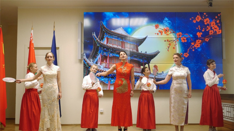 白俄羅斯國立大學(xué)孔子學(xué)院的中秋晚會(huì)。受訪者供圖