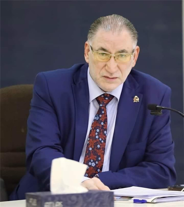 圖為約旦侯賽因·本·塔拉勒大學(xué)教授哈?！み_賈。受訪者供圖