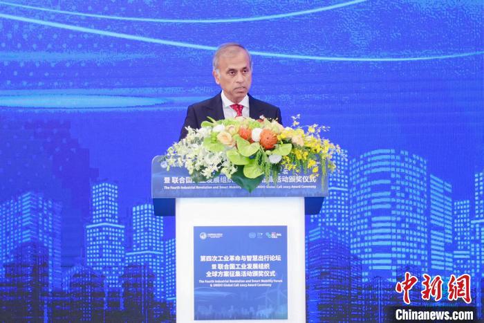 聯(lián)合國(guó)駐華協(xié)調(diào)員常啟德發(fā)表演講。