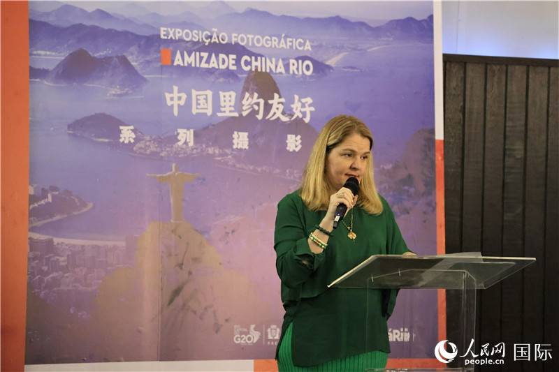 巴西中國創(chuàng)新經(jīng)濟研究院主席克勞迪婭·亞努齊在活動中致辭。人民網(wǎng)記者 時元皓攝