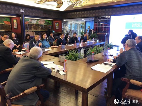 與會(huì)專家學(xué)者就拉美局勢(shì)和中拉關(guān)系展開討論。人民網(wǎng)記者 趙健攝