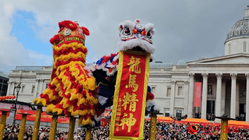 倫敦新春慶典現(xiàn)場。人民網(wǎng) 郭錦標(biāo)、楊浩鵬攝