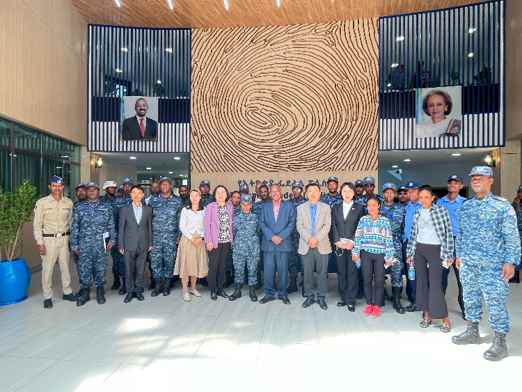 圖為埃塞俄比亞聯(lián)邦警察中文培訓(xùn)班開(kāi)班儀式現(xiàn)場(chǎng)。亞的斯亞貝巴大學(xué)孔子學(xué)院供圖