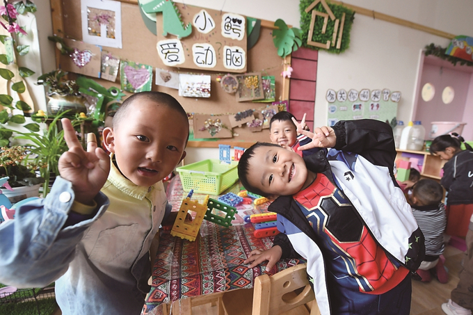 江蘇援建的拉薩市江蘇實(shí)驗(yàn)幼兒園，所有師資在江蘇接受培訓(xùn)，打造具有江蘇水準(zhǔn)的優(yōu)質(zhì)學(xué)前教育資源。 本報(bào)記者 萬(wàn)程鵬 攝