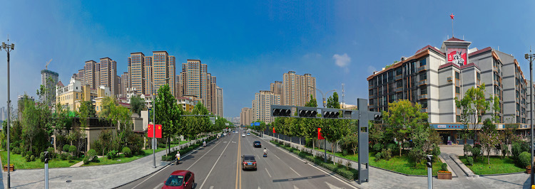 臨汾中大街五一路口。