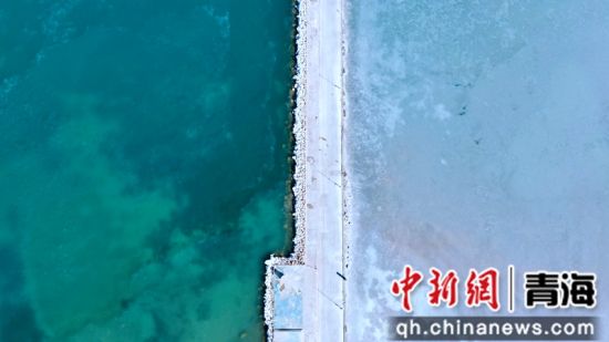 圖為冬日青海湖。李江寧攝