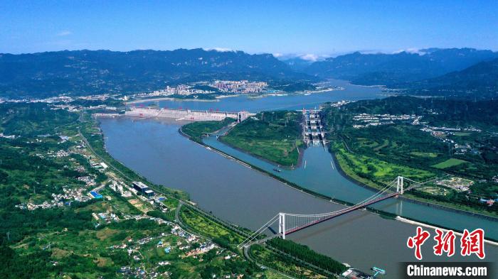 2022年夏季三峽工程為中下游補水。(資料圖) 湯偉 攝