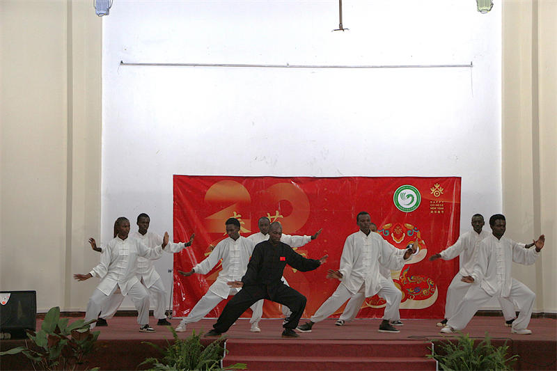 卡巴拉克大學(xué)春節(jié)體驗(yàn)活動(dòng)。埃格頓大學(xué)孔子學(xué)院供圖