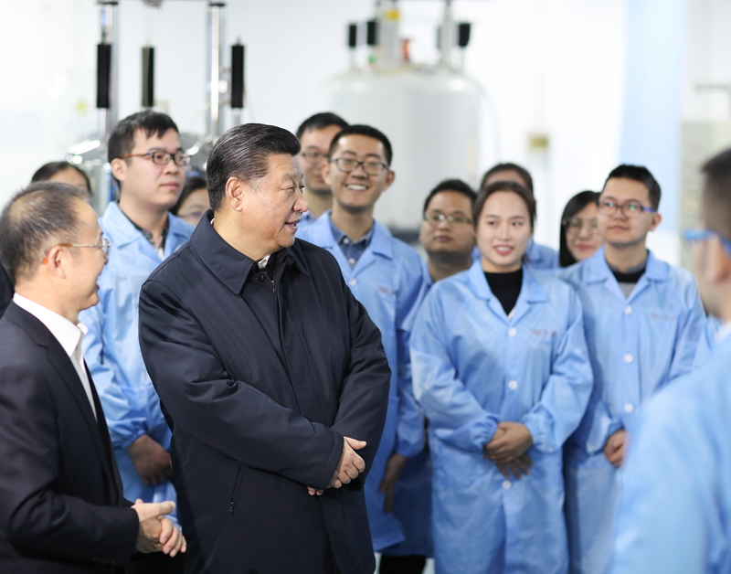 2019年1月17日，習(xí)近平在天津南開大學(xué)元素有機(jī)化學(xué)國家重點(diǎn)實(shí)驗(yàn)室同師生親切交流。