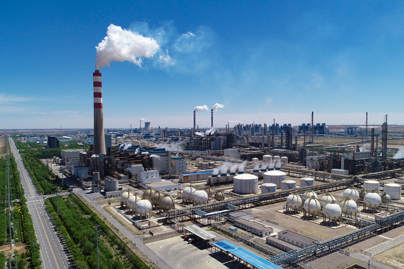 2021年5月16日拍攝的寧夏寧東能源化工基地。