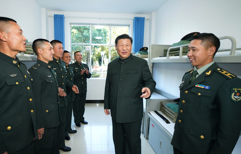 2020年1月19日，習(xí)近平主席視察駐云南部隊(duì)，深入邊防一線，看望慰問官兵。