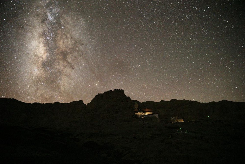 阿里暗夜星空。旦真次旦攝
