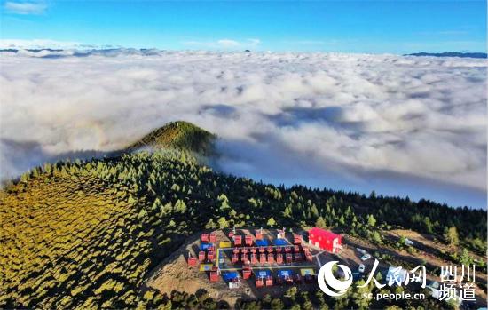 雅江縣無(wú)人機(jī)項(xiàng)目基地（圖片由雅江縣委宣傳部提供）