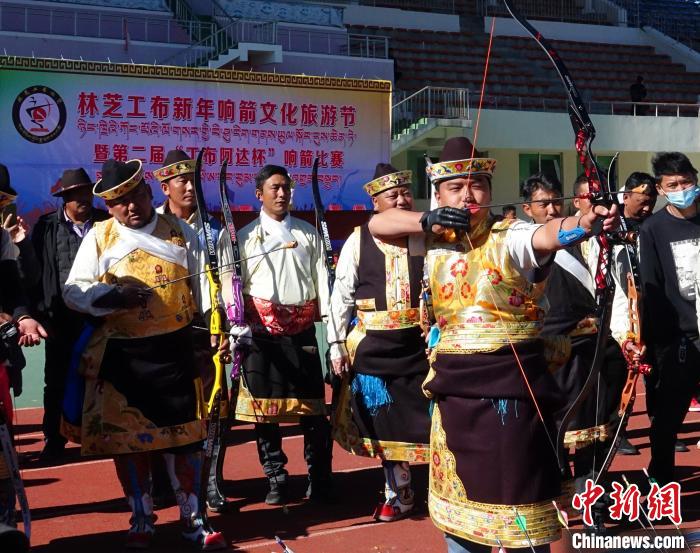 圖為響箭比賽現(xiàn)場(chǎng)?！∪轿木?攝