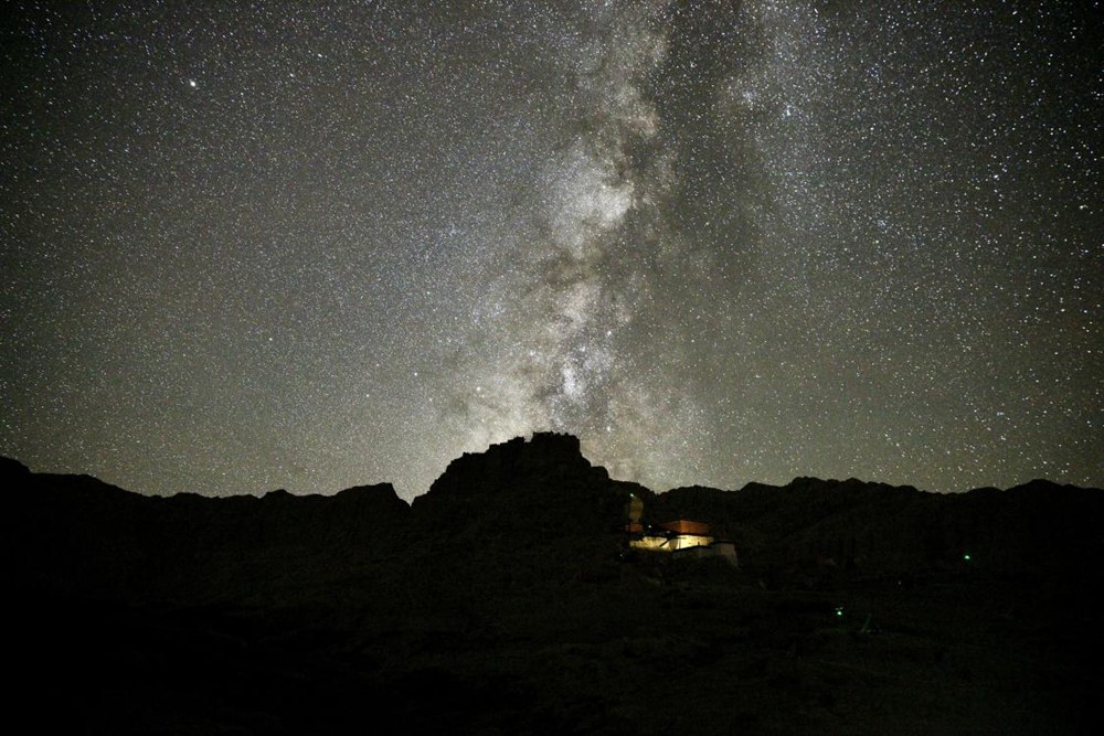 阿里暗夜星空。旦真次旦攝