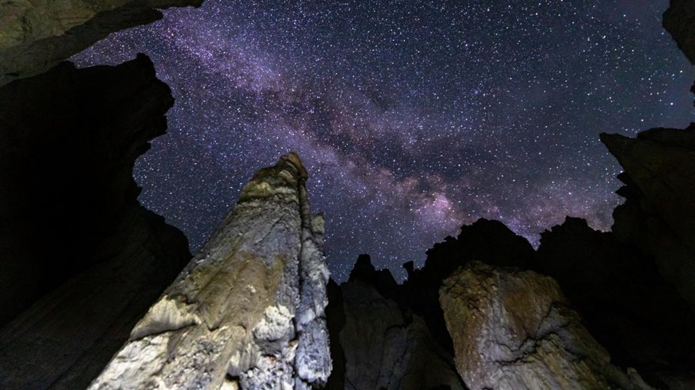 手可摘星辰。貢覺群培攝