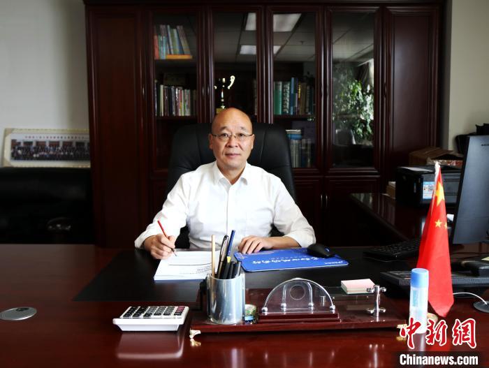 （兩會(huì)聲音）全國(guó)政協(xié)委員王昆：建議氫能源列車落地青藏高原，打造低碳“天路”